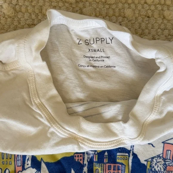 Z Supply Lake Como Italy Graphic Tshirt Coastal Travel Crew Neck Short Sleeve - Picture 3 of 4